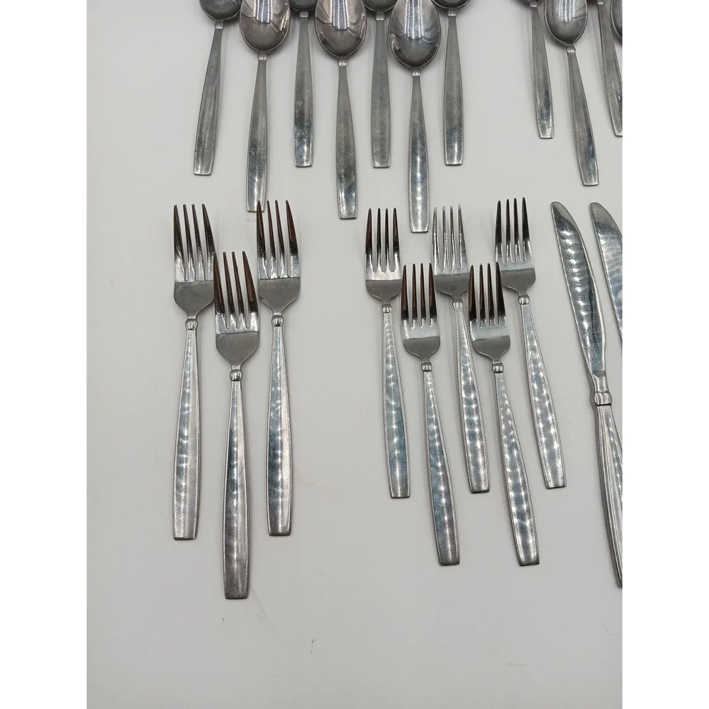 EVERMORE Oneida 34pc Stainless‎ Steel Flatware Forks Knives Spoons Set LOT